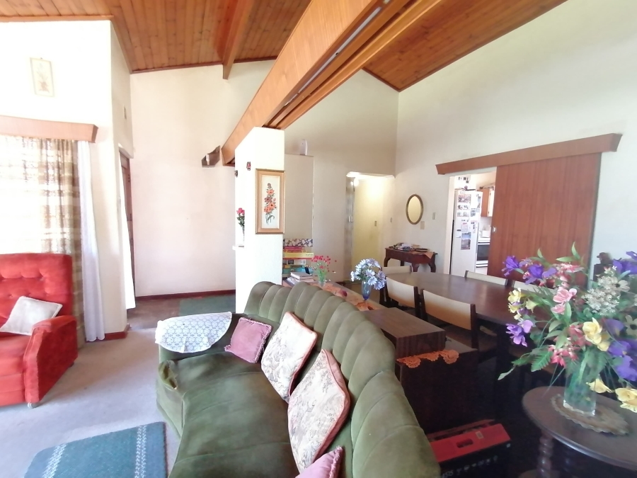 4 Bedroom Property for Sale in Stellenberg Western Cape